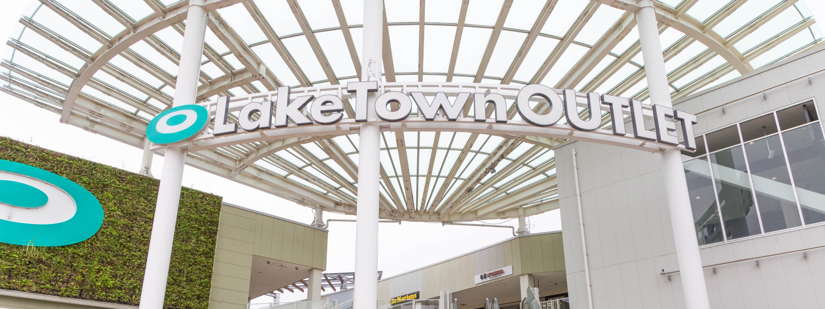 aeon laketown outlet